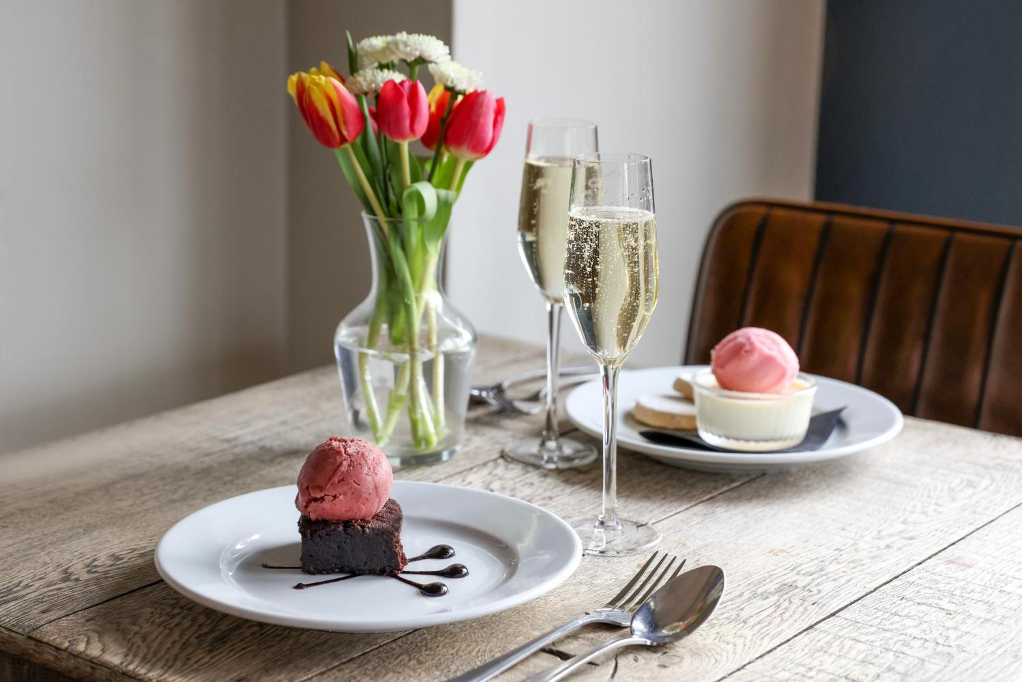 The Goudhurst Inn Buitenkant foto