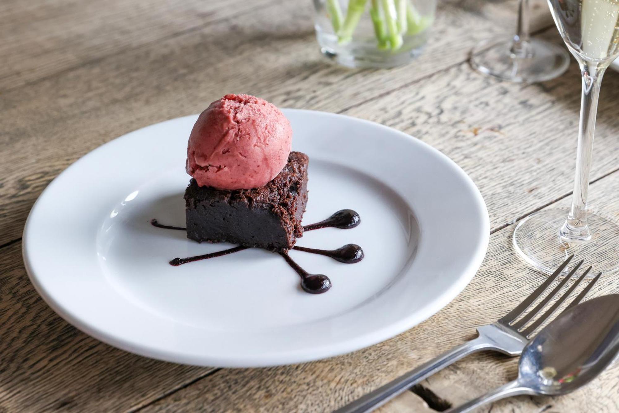 The Goudhurst Inn Buitenkant foto