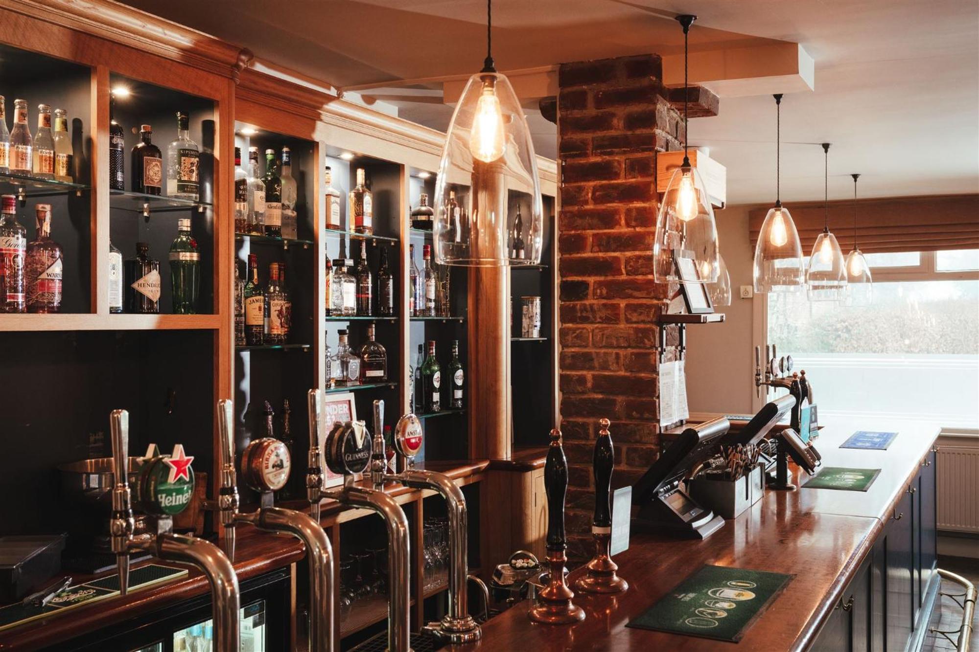 The Goudhurst Inn Buitenkant foto